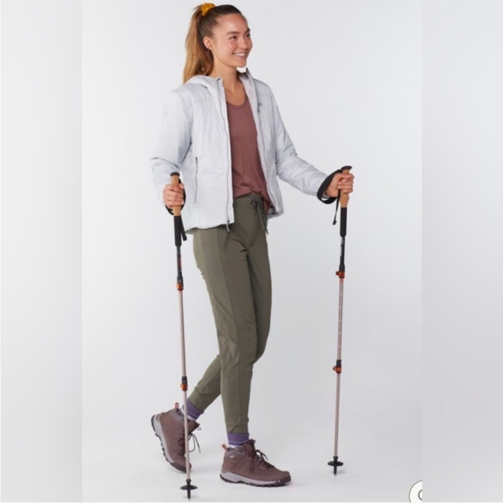Athleta green Trekkie North Jogger 6T tall pants - Picture 2 of 9